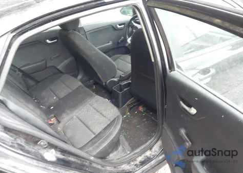 2018 Kia Rio Lx z USA, uszkodzony, nr VIN 3KPA24AB7JE053597